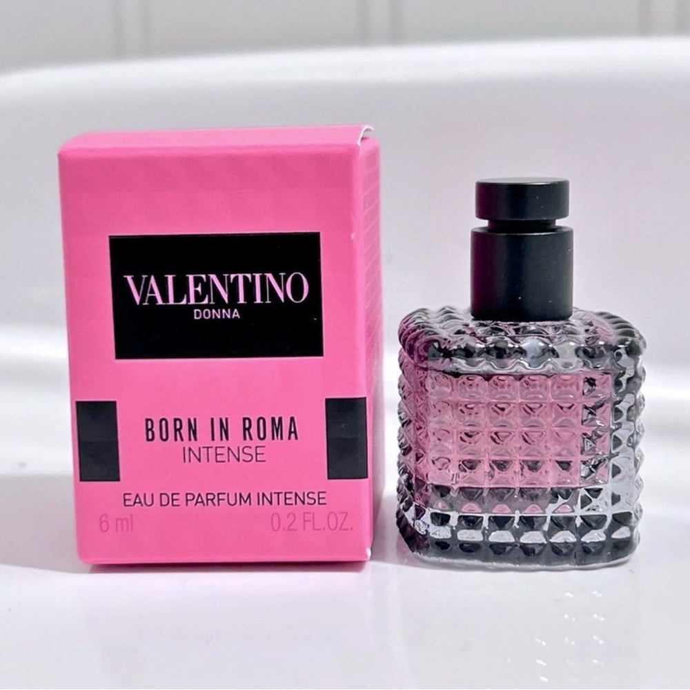 Valentino Donna Born in Roma Intense Perfume .02 fl oz